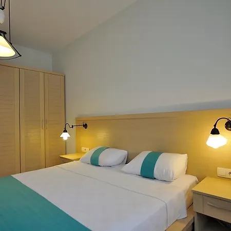 Отель Golkoy Suites Гёльтюрбюку