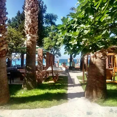 Отель Golkoy Suites Гёльтюрбюку