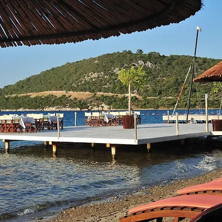 Отель Golkoy Suites *