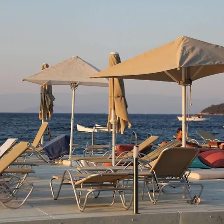 Отель Golkoy Suites