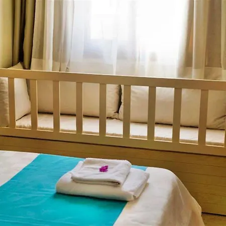 Golkoy Suites מלון