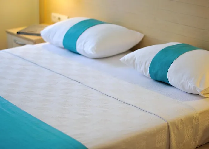 호텔 Golkoy Suites 골터크부쿠