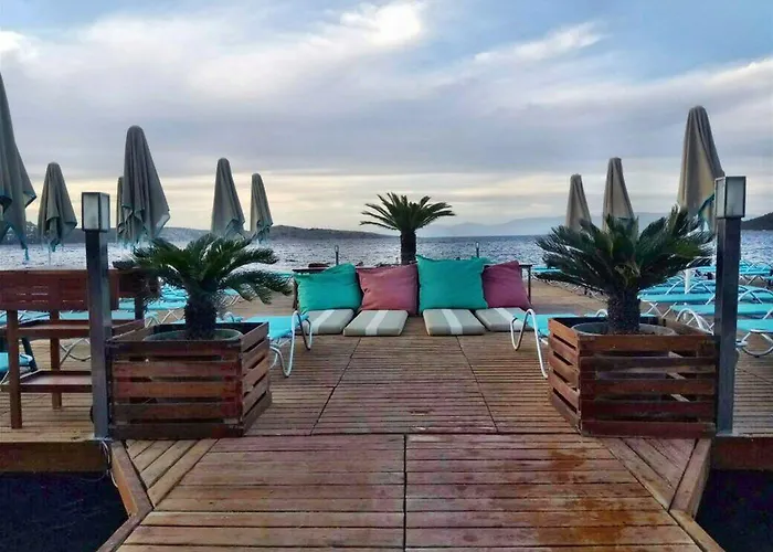 Golkoy Suites *