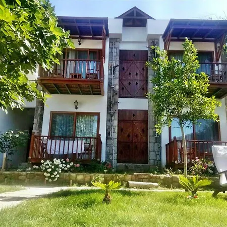 Golkoy Suites *