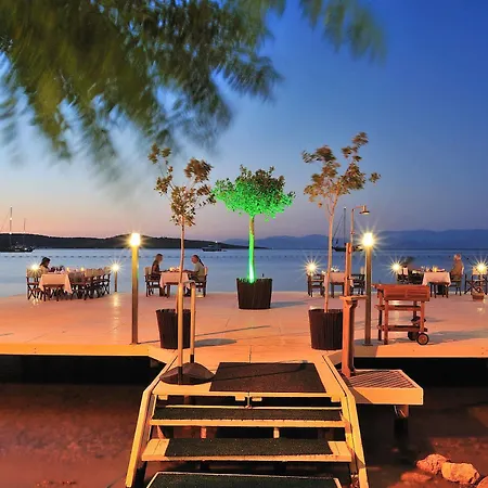 Golkoy Suites *