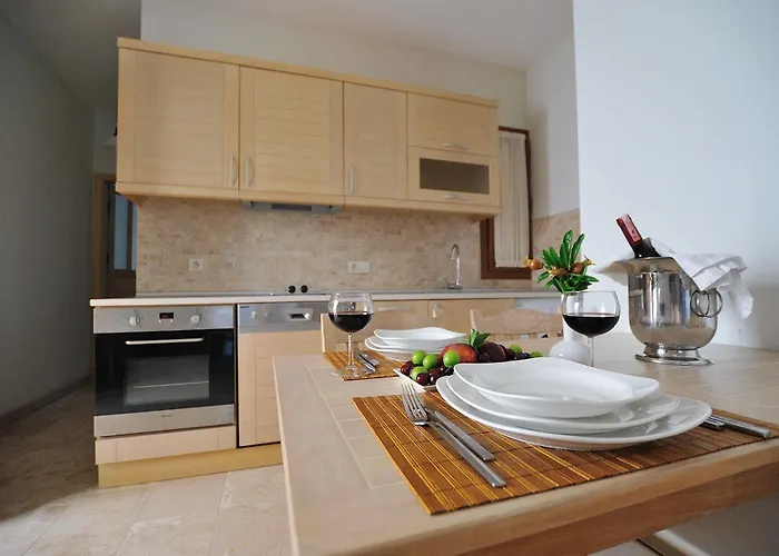 Golkoy Suites ホテル *